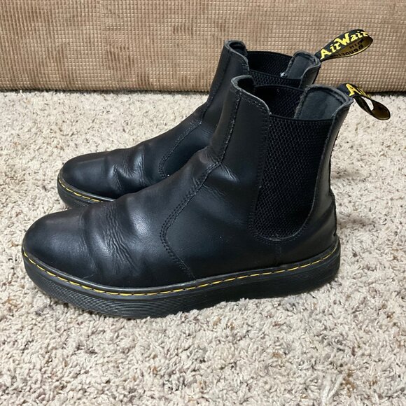 Dr. Martens Black Leather Chelsea Boots mens  US Size 9 AirWair Slip-On Durable - Picture 1 of 10